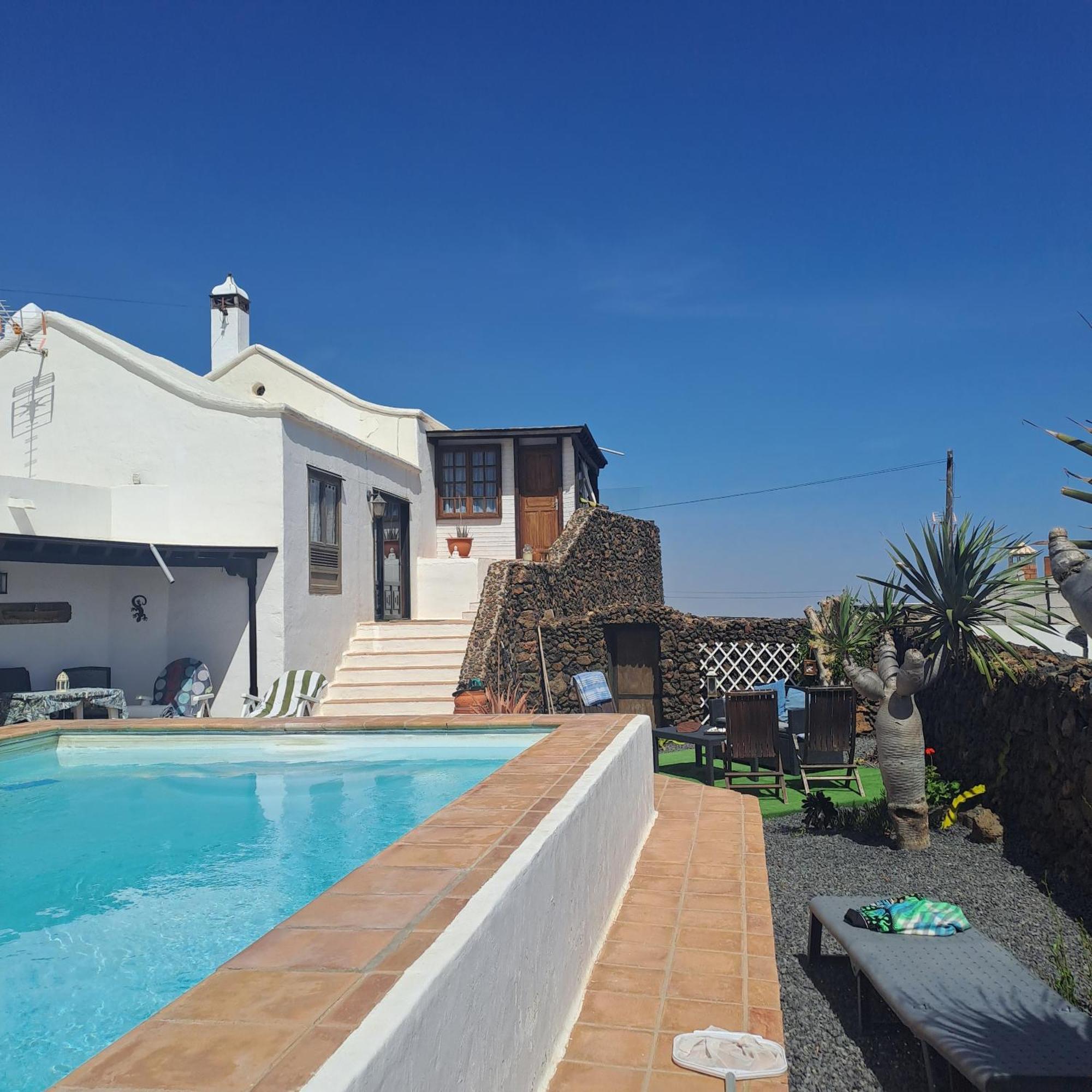 Tipica Lanzarote House Only Adults Panzió Tías Kültér fotó